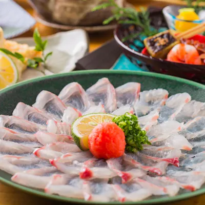 いけす直送の活魚料理。旬の鮮魚を極める