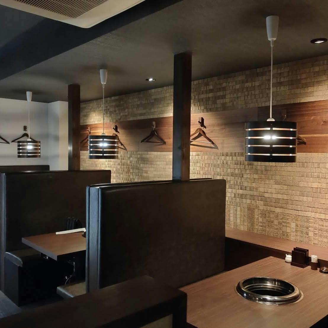 落ち着いた雰囲気の店内