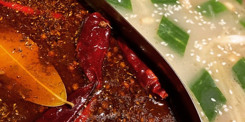 【シーファン特製火鍋】お店自慢の絶品火鍋！