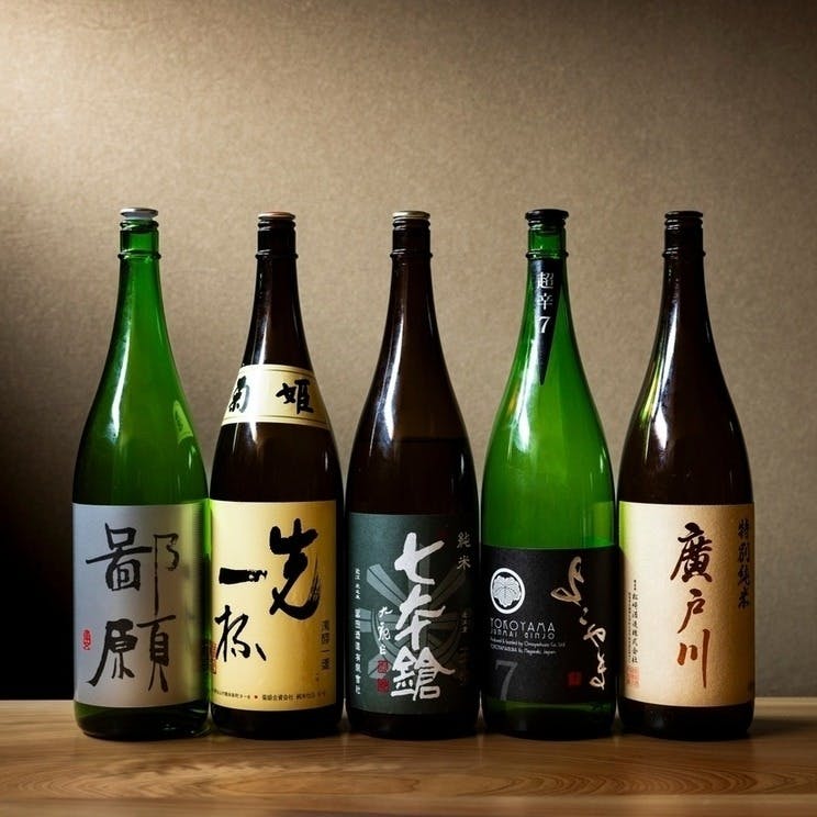 落ち着いたカウンター席での特別な時間