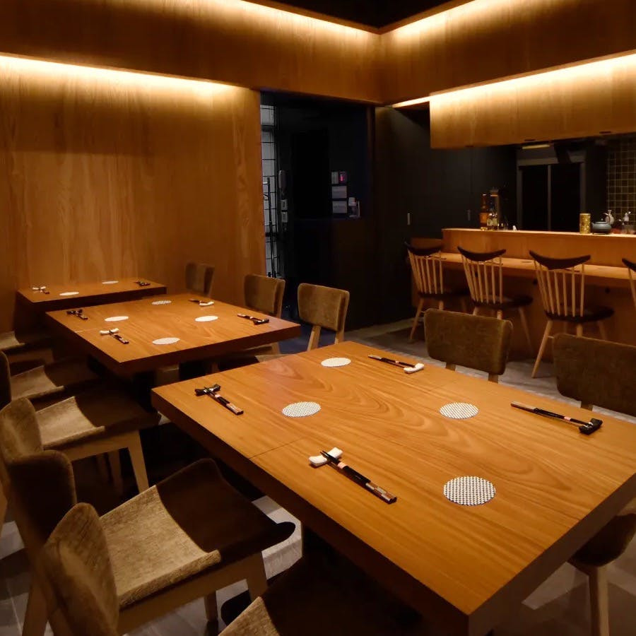 落ち着いた店内