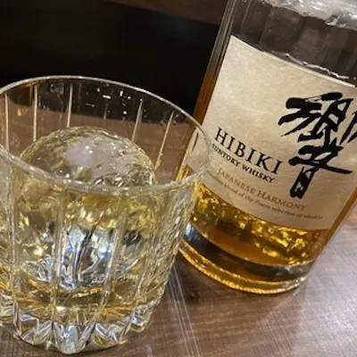 焼鳥の旨味を引き立てる。厳選された美酒が揃う、上質な大人の嗜み