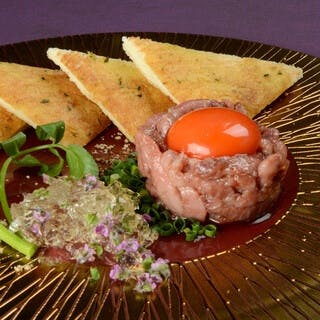 安心・安全な低温調理のユッケ