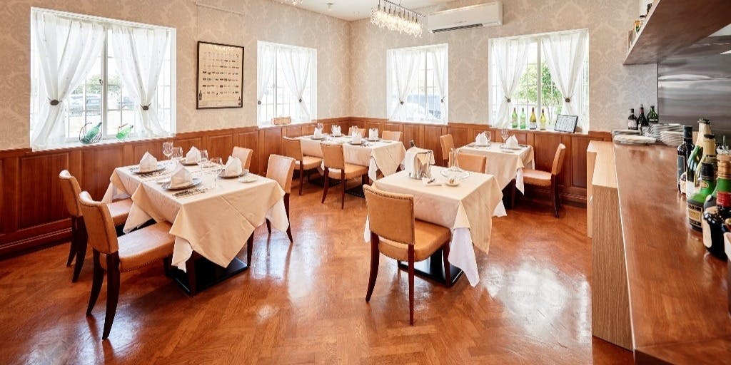 ビストロ＆炭焼ステーキ照葉樹