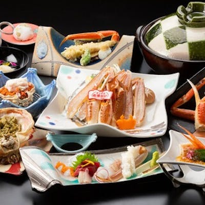 20年以上の和食経験を活かした松葉ガニ料理