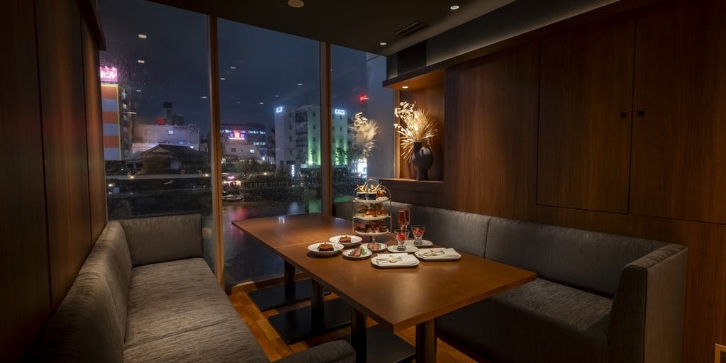 LindaWorks フロートロンT カフェ QUON RIVER TERRACE 【お席時間120分制】Premium WAfternoon tea 90