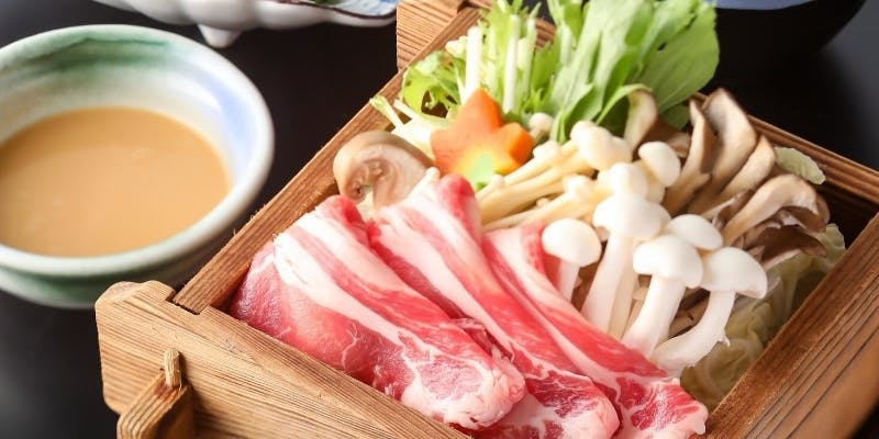 【神戸牛しゃぶしゃぶコース】ブランド牛”神戸牛”、野菜盛り、お造りと銀座名物を味わえる6品