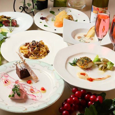 季節の食材も使用してお届けする豊富なコース料理