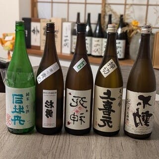 季節ごとに変わる約30種類の日本酒を用意