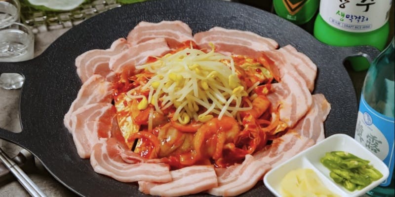 【チュクミサムギョプサルコース 全7品】イイダコと厚切り豚バラの流行甘辛鉄板料理＋2h飲み放題付