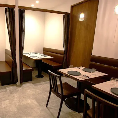 会食や記念日にもふさわしい落ち着いた空間
