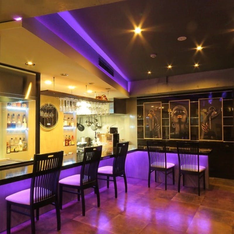 五感で味わうライブ感満載の上質カウンター