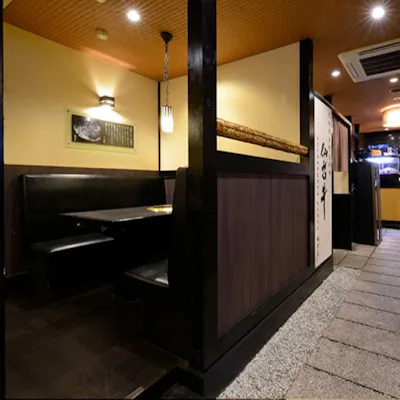 落ち着いた雰囲気の店内