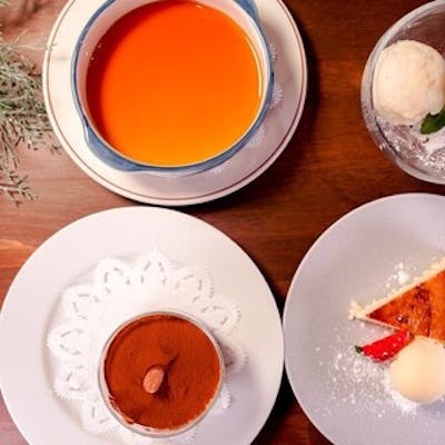 豊富なイタリア産ワインとデザート