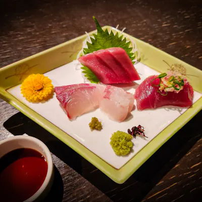市場直送の新鮮な魚介を堪能できる