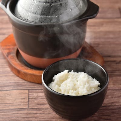 農家直送の山形県産「雪若丸」「はえぬき」を使用