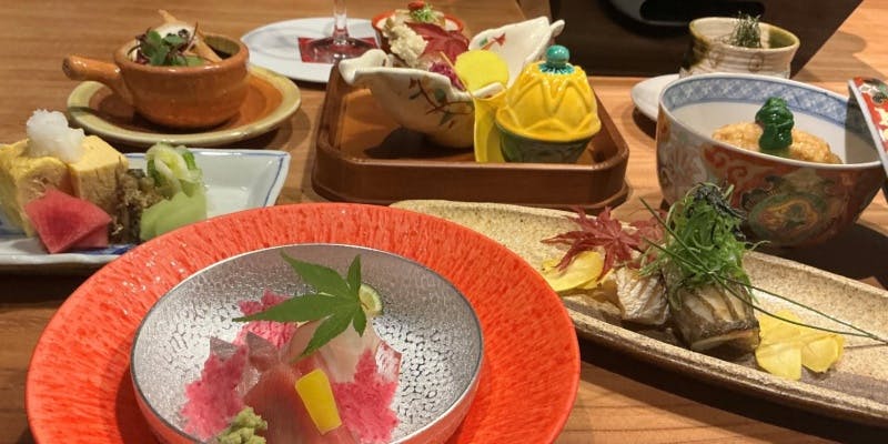 【午餐の板前割烹】前肴5種盛り、造里2種、炭火焼物、肉の逸品、釜炊き白米など全7品＋1ドリンク付き