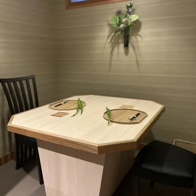 落ち着いた雰囲気の店内