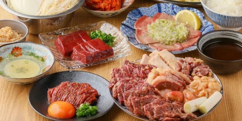 【宴会コース】黒毛和牛炙りユッケや薄切りタンに肉盛りセットまでボリューム満点の宴会プラン＋飲み放題