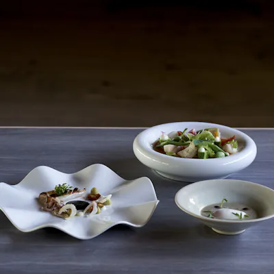 新鮮な魚介類を使った多彩な料理