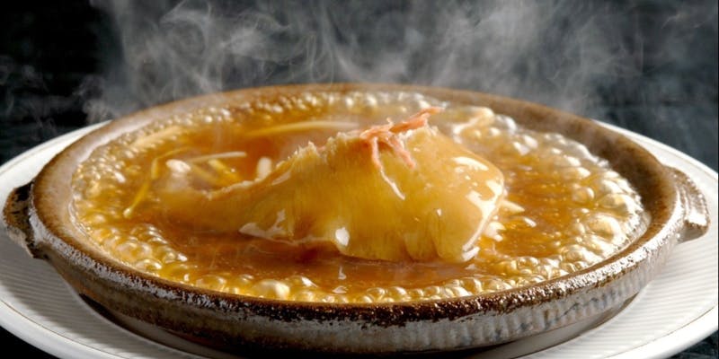 【料理長おまかせコース】フカヒレやアワビなど厳選した旬の食材が入った料理長おまかせコース（個室確約）