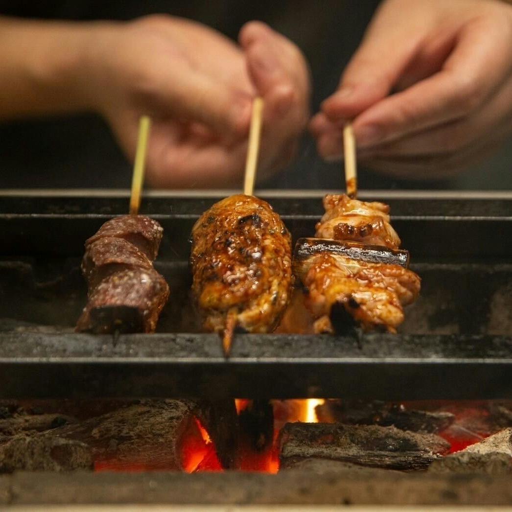 炭火で焼き上げる絶品焼き鳥