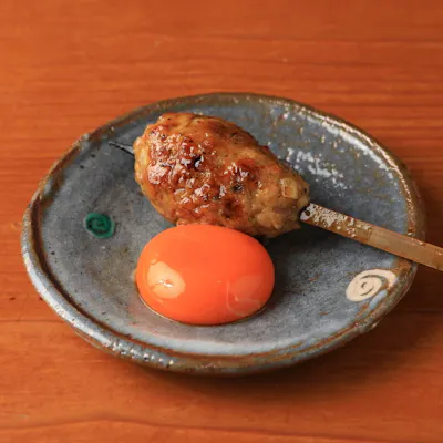熟練職人が焼き上げる極上焼き鳥で味わう至福のひととき