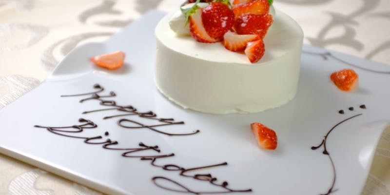 【神戸牛アニバーサリーコース】選べる1ドリンク・記念日ホールケーキ付