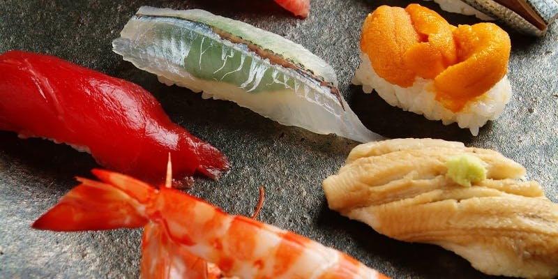 【鮨コース】おまかせ握り12貫と赤出汁付き