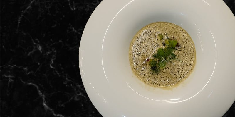 【スタンダードコース】アミューズ、前菜、Wメインなど（20時入店）