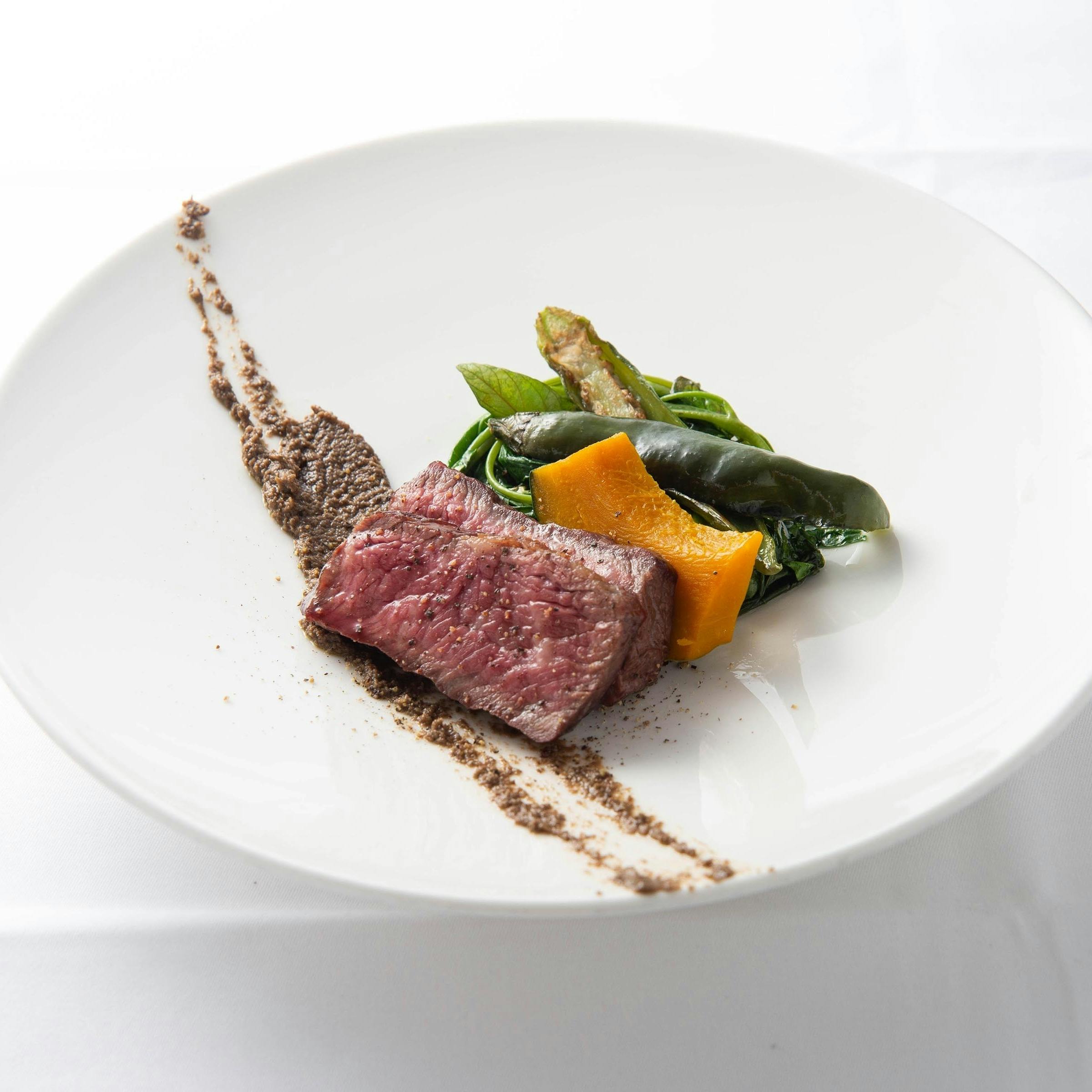 季節の食材を活かした月替わりのコース