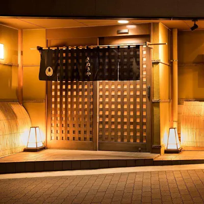 高円寺の隠れ家で過ごす上質な時間。大切な人との会食や記念日に相応しい静謐なひととき