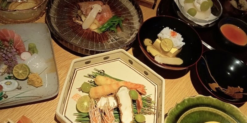 厳選食材を使用した品数も増える贅沢なおまかせコース