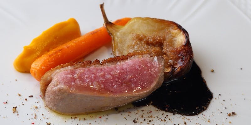 おまかせフルコース　ー7～8皿・6～7杯のドリンクペアリングー