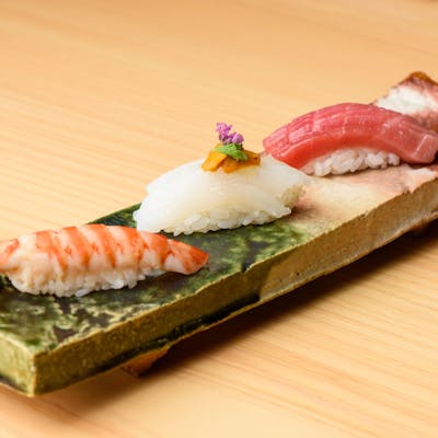 伝統の枠を超越。自由な発想で創り出す和食の世界