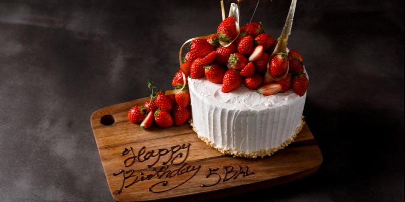 【誕生日や記念日に】スタンダードコース　飲み放題＋お祝いケーキ付き