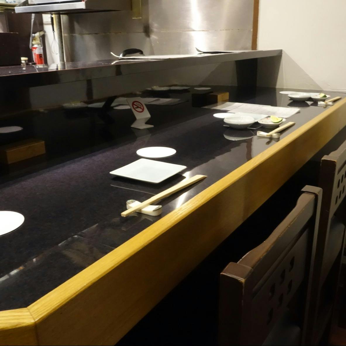 落ち着いた雰囲気の店内