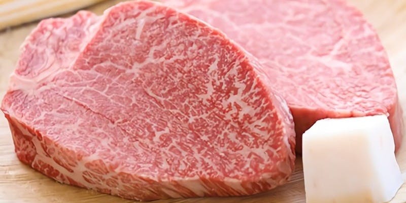 自慢の黒毛和牛希少部位やシャトーブリアンなど贅沢な全16品を堪能「黒毛和牛極みコース」