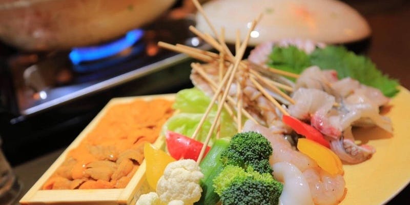 てっさ、焼き河豚、フグ唐揚げ、てっちり鍋が楽しめる「てっちりフルコース」