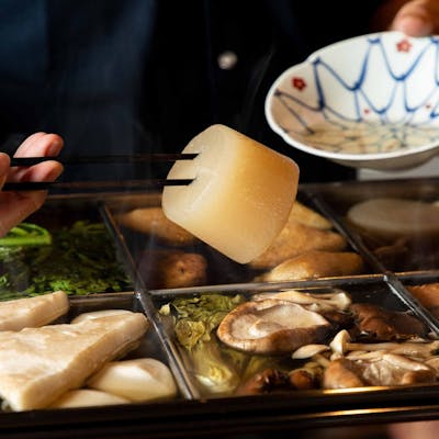 天然出汁と塩で仕上げた絶品塩おでん