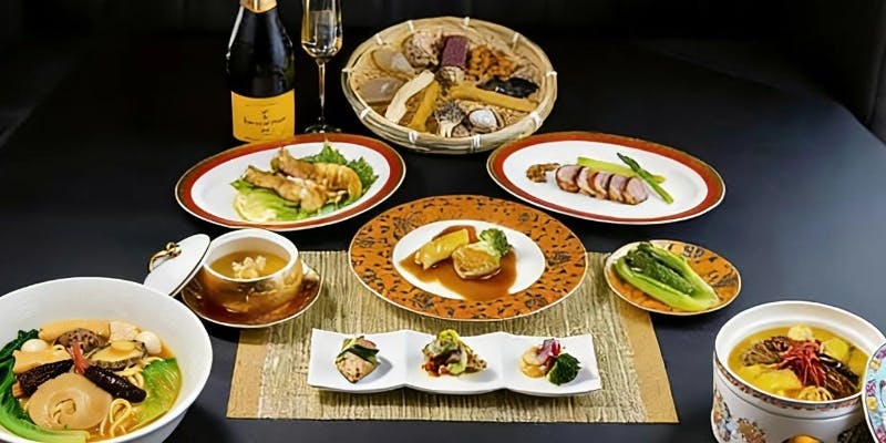 佛仏跳牆に南アフリカ産鮑付きコース