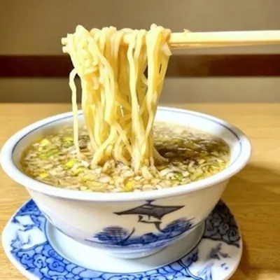創作鶏料理が充実。締めには選べるスープの「鶏そば」をどうぞ