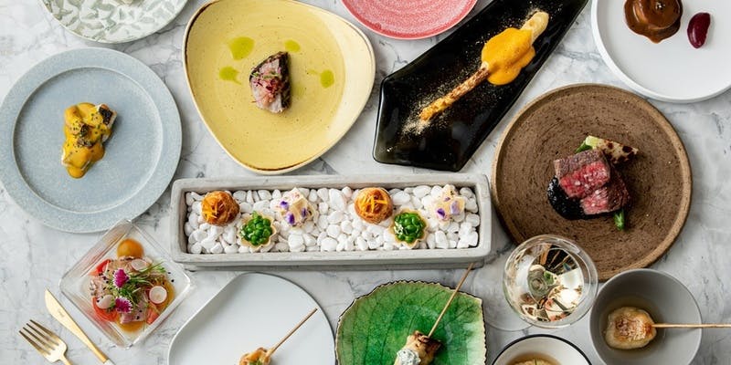 全11品：年末年始限定8800円スペシャリテコース