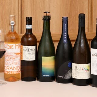 世界各国から厳選されたワイン