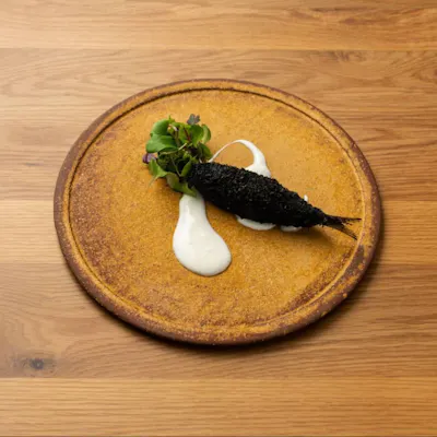 旬の恵みと遊び心、至高のモダンフレンチ