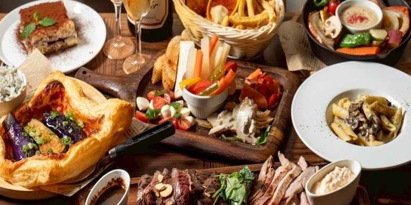 【忘年会プレミアムコー】飲み放題付！豪華な前菜の数々、イベリコ豚、デザートを含む全11品（4名～）