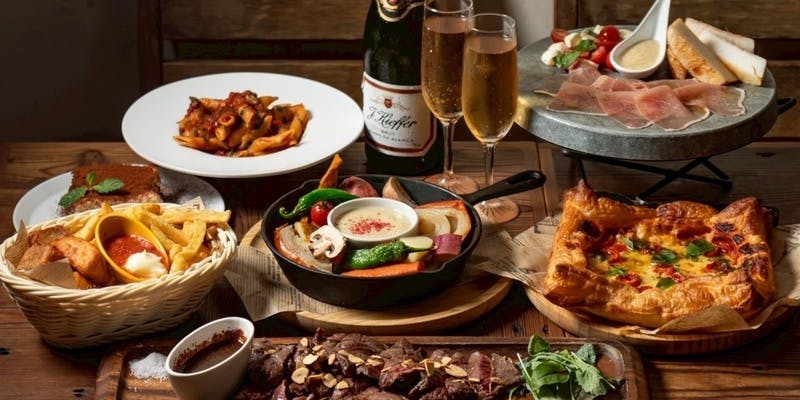 【忘年会デラックスコース】飲み放題付！大人気のバーニャカウダ、生ハム、ハラミステーキなど9品（4名）