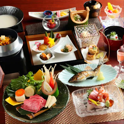 【100周年】節目を祝う、百年の感謝を込めた会席をご提供!