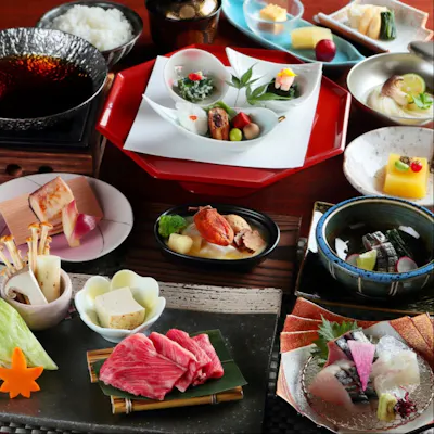 あやめ館はおかげさまで2026年7月に100周年を迎えました