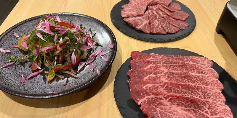 【厚切りしゃぶしゃぶコース】本日のお肉の前菜や厚切りしゃぶしゃぶなど、自慢の逸品を堪能